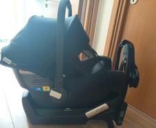 Bugaboo Turtle by Nuna car seat + Isofix base, excellent condition newborn