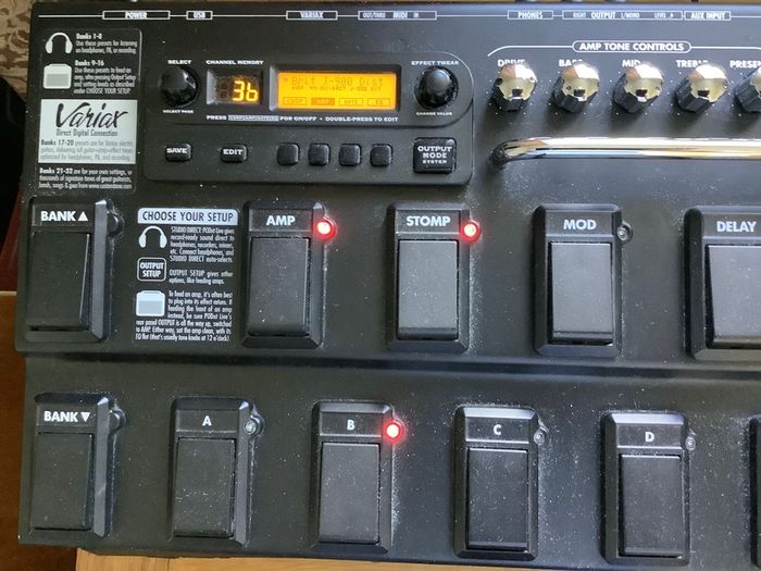 LINE 6  XT LIVE Pedalboard as new.