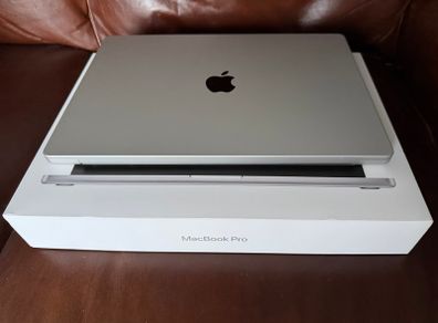 Apple MacBook Pro 2026 16in M5 Pro 24GB 1TB - Silver