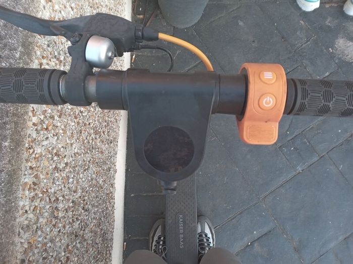 Electric scooter
