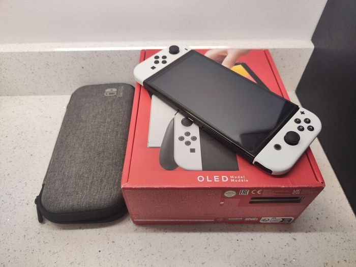 Nintendo Switch OLED As New White with 2 Games