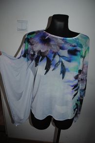 Lipsy London fancy floral blouse size UK10 EU38 Postage included