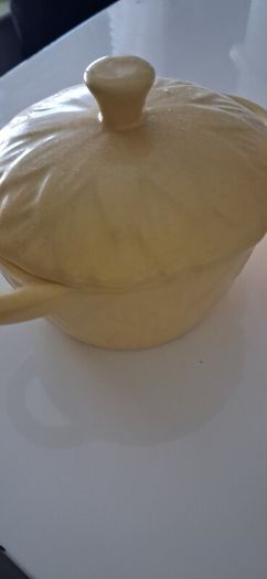 2 little pots never used