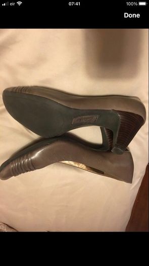 Ladies leather clarks shoes size 5.5