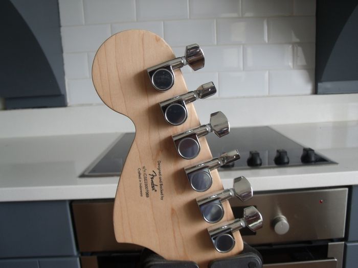 Squier Affinity Stratocaster HSS - Lake Placid Blue