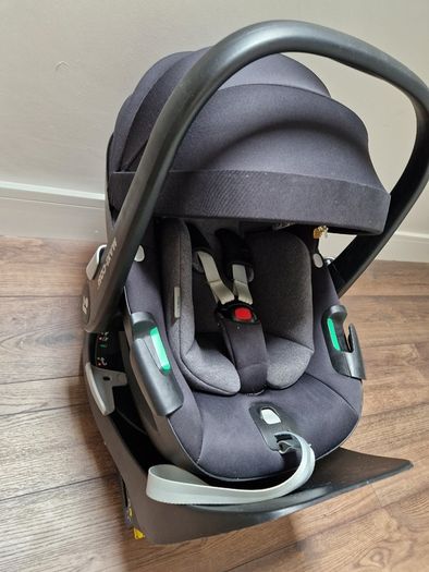 Maxi-Cosi Pebble 360 Car Seat & Maxi-Cosi FamilyFix 360 Car Seat Base