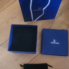 Swarovski Presentation Case, Velour Pouch & Gift Bag Swarovski Presentation Case, Velour Pouch & Gift Bag
