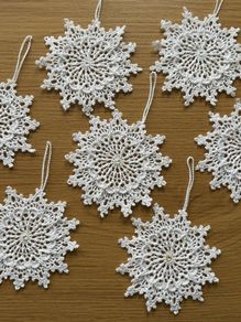 Beautiful 7 crochet snowflakes
