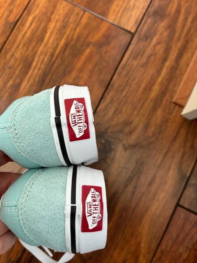 UK 13 mint green vans