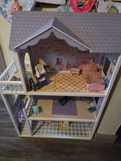 Doll house