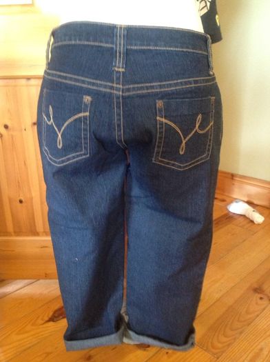 BNWOT Size 12 Denim Capri 3/4 Length Trousers