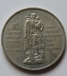 1985 DDR Liberation from Fascism  10 Mark East Germany