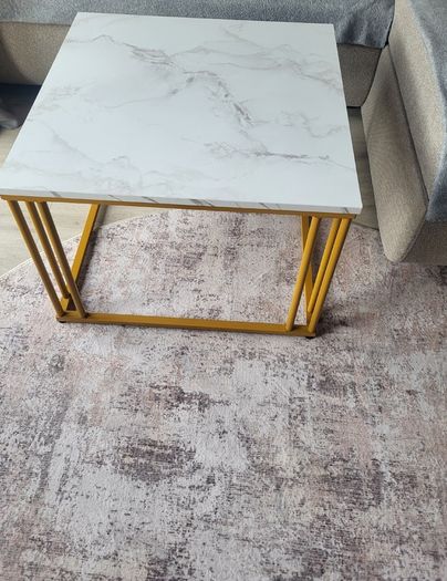 Coffee Table - New !
