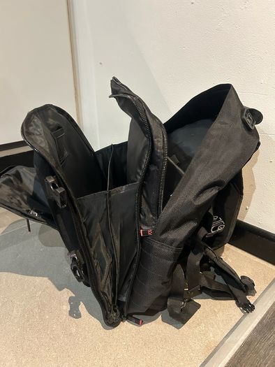 Backpack/computer bag (Monolith)