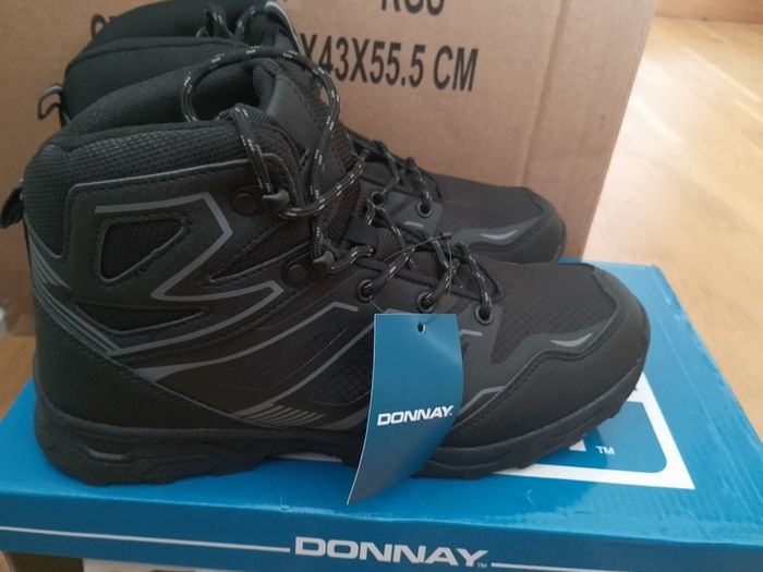 Donnay outdoor water repellence walking boots