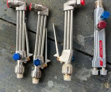 Welding cutting heads
