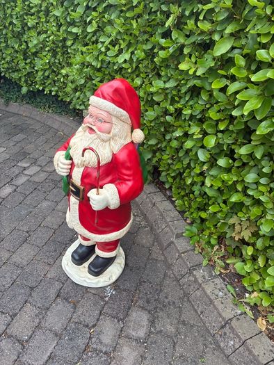 3ft Resin Santa Statue.