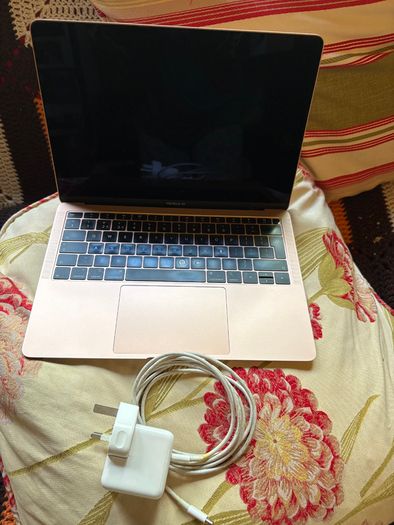 Macbook Air 8, Rose Gold