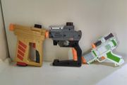 3 x Gun / Toy