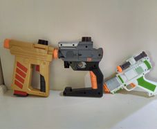3 x Gun / Toy