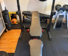 Weights Bench & Bench Press / Squat Rack