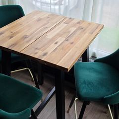 Tall table and 3 bar chairs