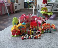 ELC Happyland playset