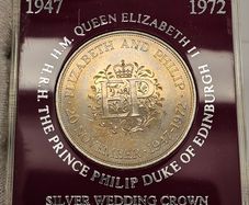 Great Britain 1947-197 Silver Wedding Crown Beautiful Uncirculated