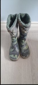 Rain boots