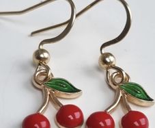 Cherry earring gold