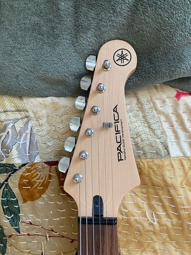electric guitar