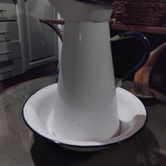 wash stand jug and bowl