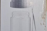 Drinks bottle with tea strainer