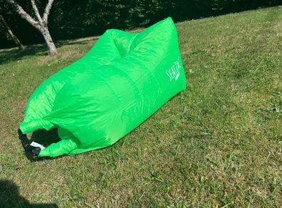 Kids air sofa / chill bag - bright green