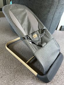 Baby elegance bouncer chair