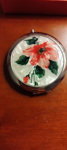 compact mirror