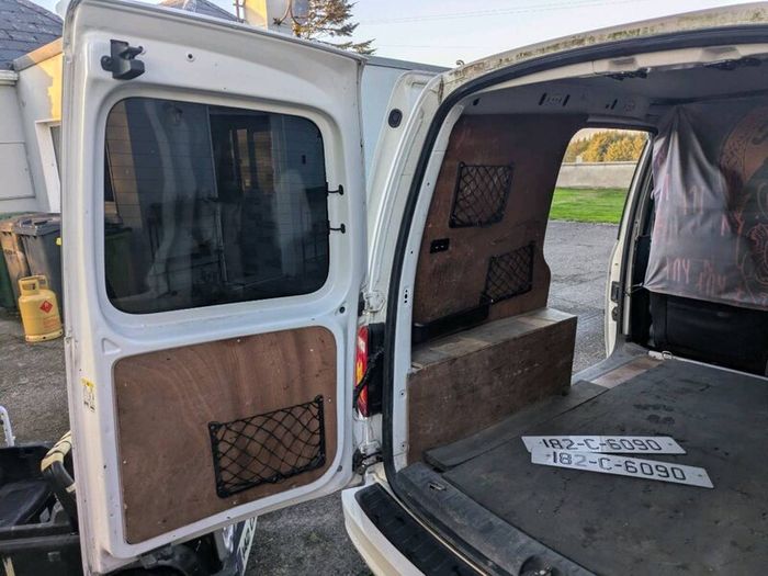 Caddy van 2.0 taxed and tested