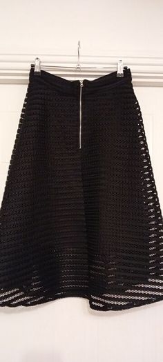 Ladies Elegant Skirt Size 8-10