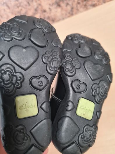 CLARKS Ella Rose toddler shoes black shiny Size 3