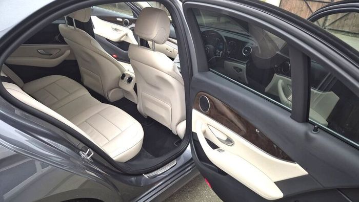 2002 Mercedes-Benz E220 - Diesel  Very low mileage