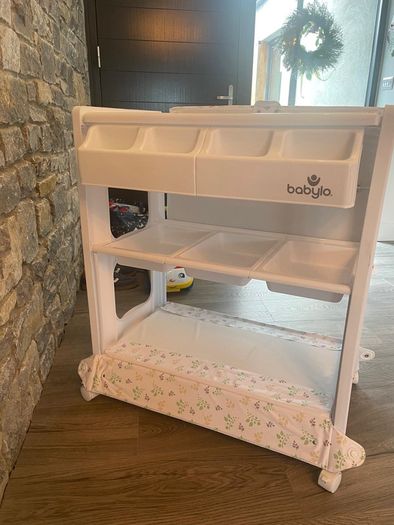 babylo baby changing table and bath with storage