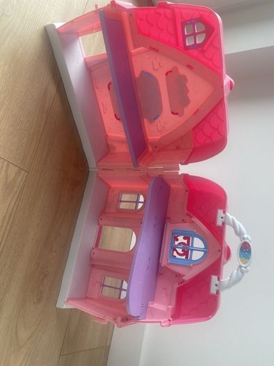 Doll house