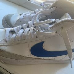 Nike hitops size 5
