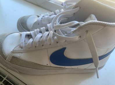 Nike hitops size 5