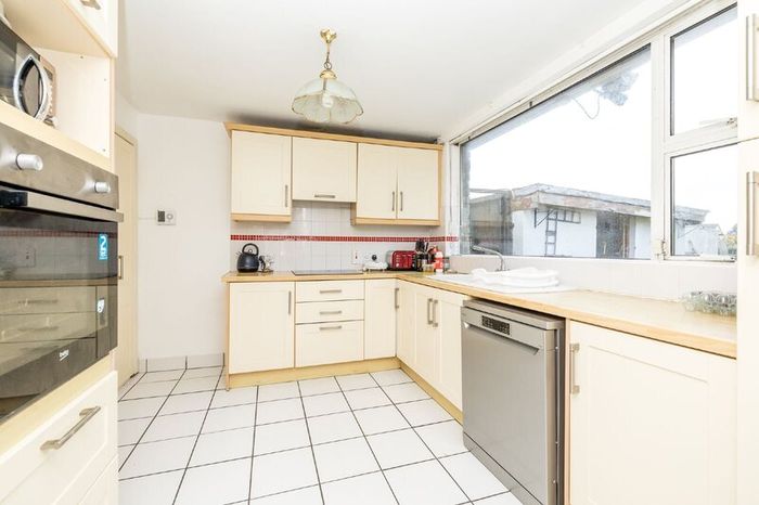 Kitchen units Dublin 9