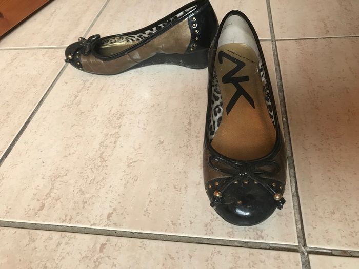 (Lot of 25) Ladies' Shoes Size 3/36