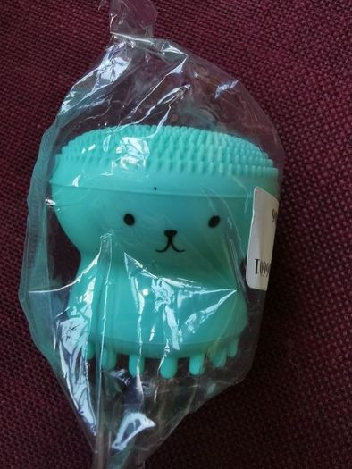 face cleansing cute brush