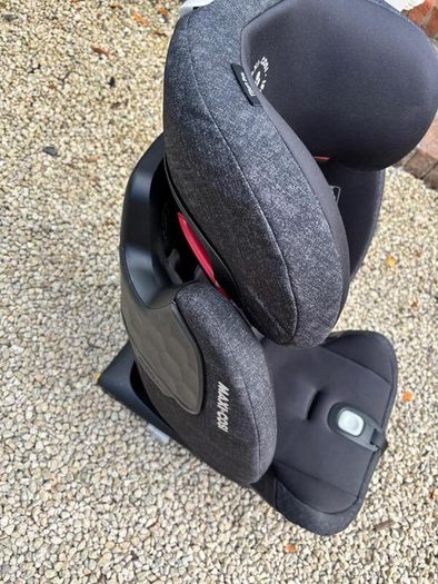 Maxi Cosi Titan Pro for sale