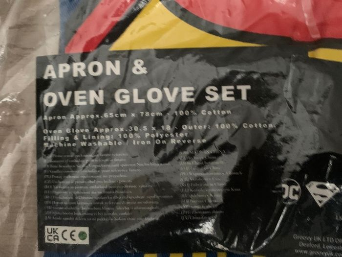 DC Comics Superman Apron & Oven Glove NEW