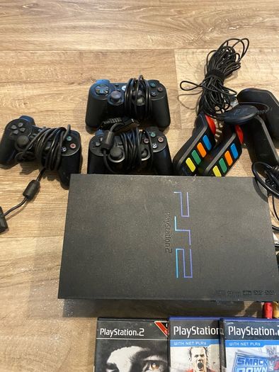 PS2 console 39003 + games